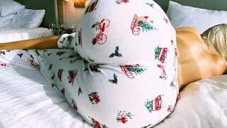 Step Mom Wakes Up to Hard Cock of Step Son He Helps Milf to Cum Quick