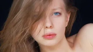 Skinny teen spreading on camera