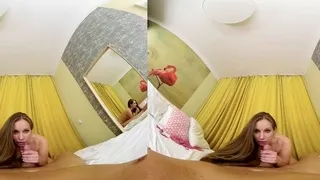 Homemade amateur blonde teen blowjob and cumshot