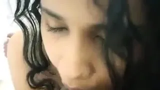 क्यूट गर्लफ्रेंड को