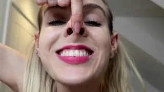 Close up blonde fucked and fingered in her pussy