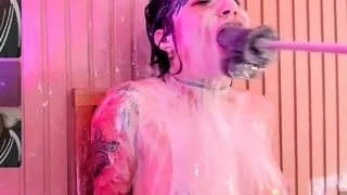 Sexy hottie Anetta Keys enjoys a solo toy masturbation