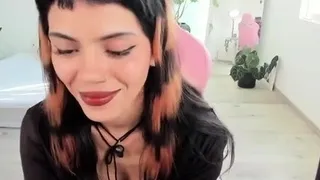 Hot amateur webcam teen masturbates for their fans