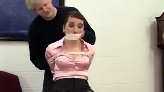 Cheep looking amateur milf brunette Vannah