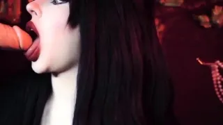 Cute amateur webcam teen girl toying pussy on webcam