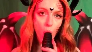 Pissing masturbating babe solo toy play