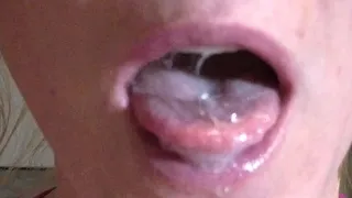 Amateur hottie solo masturbation