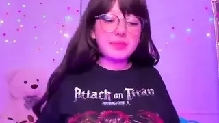 Solo big ass brunette uses toy