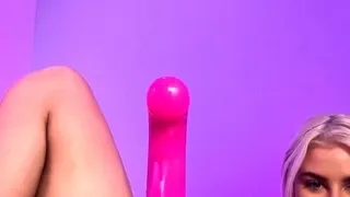 arurasky having lots of fun w/ my new toy preparing myself