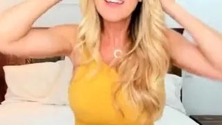 Mature Tease brandi love