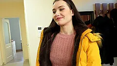Bubble butt roommate Nikki Nuttz drops her jeans to be fucked