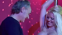 Three bitches smooched after they received a facial - First time XXX!