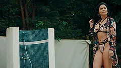 Rough interracial dicking by the pool with brunette Mariskax