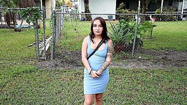 Amateur walks in the bang bus with a huge desire to try hardcore