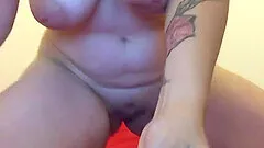 Horny MILF goes solo on webcam toying her pussy