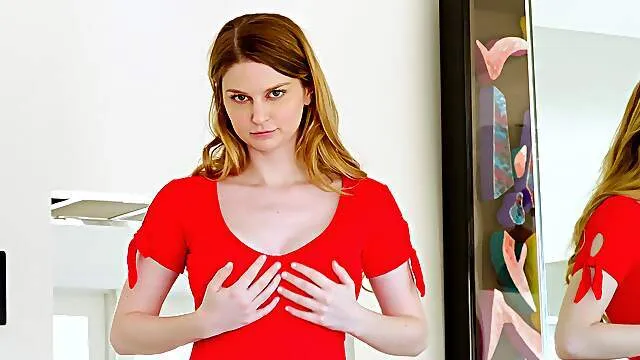 Amateur with huge melons loves posing hot when rubbing her cunt wet