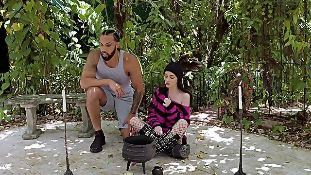 Petite angel combines hard outdoor sex with flawless footjob