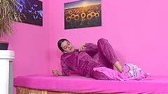 Pink kitty loves hot sucking