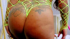 Machine Mounted Dildo Goes Up Isabelli Fontana's Trans Booty