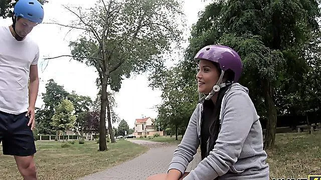 Amateur with sexy ass enjoys boyfriend's best friend for cuckold romance