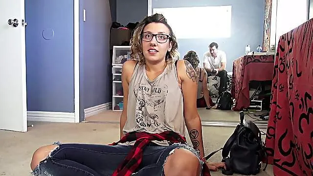 Nerdy cam slut filmed in seductive angles doing her guy like a pro