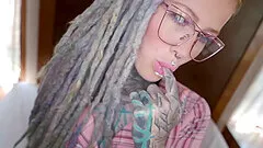 Nerdy tattooed Anuskatzz pov anal fuck