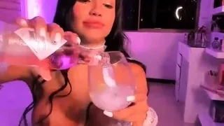 Super Hot Colombian Cam Girl Strips