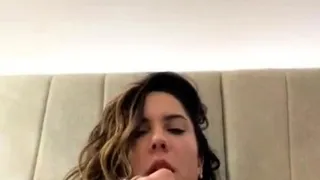 Close up MILF masturbation