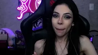 Homemade amateur webcam babe masturbating