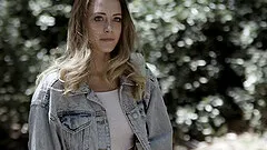 Double facial ending for skinny babe Kyler Quinn after riding 2 cocks