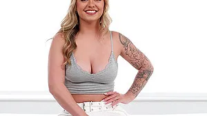 Rough interracial dicking with tattooed Rose and her lover