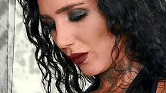 Tattooed brunette Tyra Ride in leather loves having nice sex