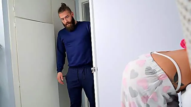 Rough sex makes curvy babe shiver and moan for more