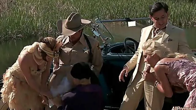 Classy whores share the partners for outdoor foursome kinks