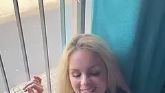 Public fuck betwwen amateur and stranger