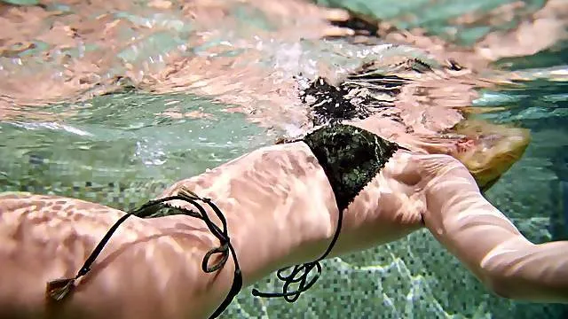 Blonde beauty feels it in the ass deeper than ever