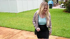 Tattooed blonde getting fucked in the car - Brooke Ivory