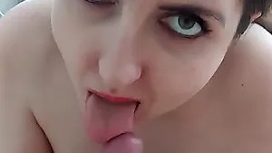 Close up homemade video in POV with a horny chick sucking a dick