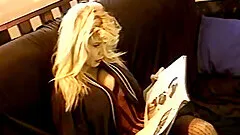 Horny MILF spreads legs to be fucked balls deep - retro video