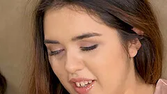 Closeup video of an older man fucking chubby amateur Diana Ruis