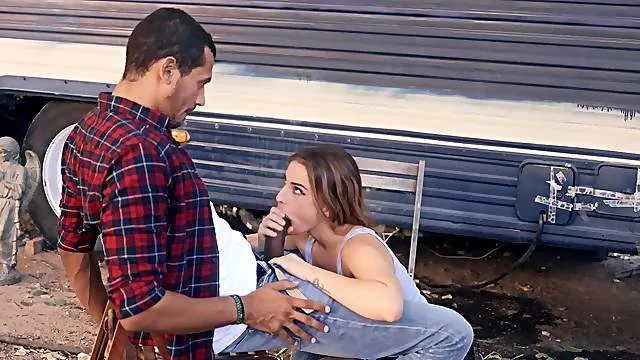 Adorable scenes of outdoor sex for a super hot blonde