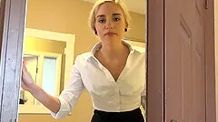 Short haired Naomi Woods lets a dude choke her during sex