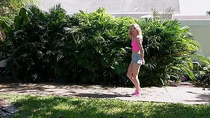 Blonde JoJo Austin with small tits sucking a dick in the car