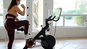 Foxy babe Bella takes off her clothes to workout and have fun