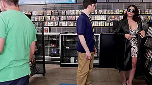 Sarah Arabic wearing high heels enjoys during sex in public