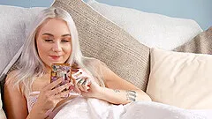 Solo cutie Marilyn Sugar makes herself happy with a sex toy