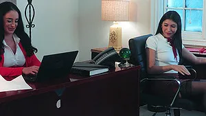 Big butt boss spreads legs to ride her coworker on the bed