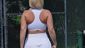 Big butt blonde Mellanie Monroe drops panties to ride a hard dick