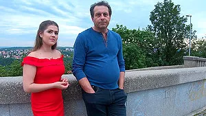 Amateur girlfriend Serina Gomez gets fucked by a stranger - Cuckold