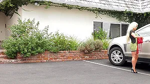 Cheating housewife Nikki Delano invited her lover for hardcore sex